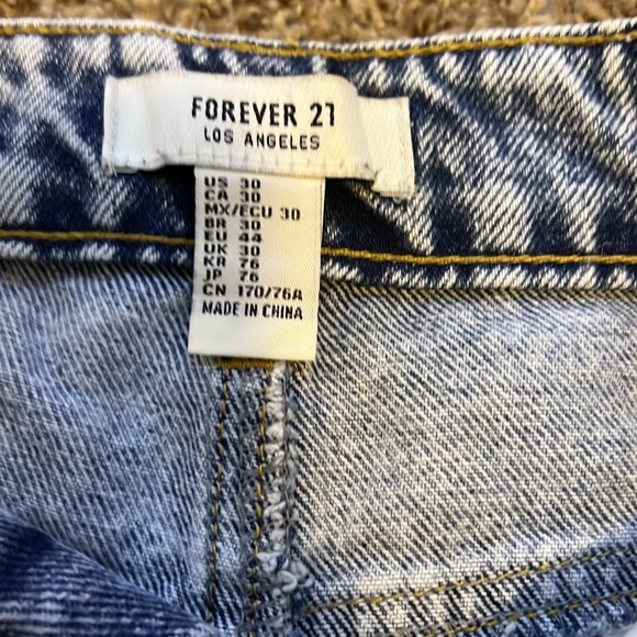 jean shorts w/ rips - Picture 2 of 3